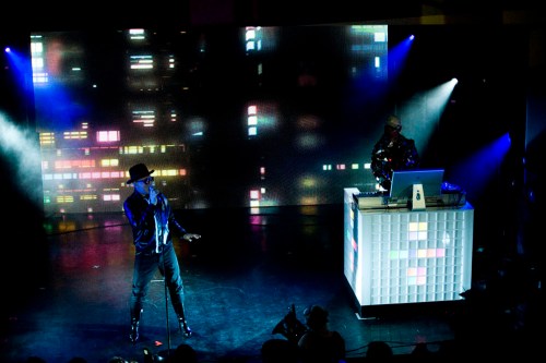 Pet_shop_boys_performing_at_sm