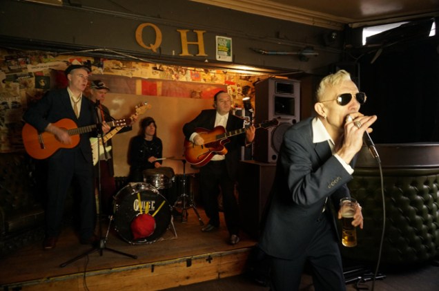 MID o connell and love band